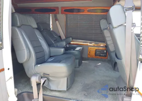 1996 Dodge Ram Van B2500 z USA, uszkodzony, nr VIN 2B6HB21Y0TK124354